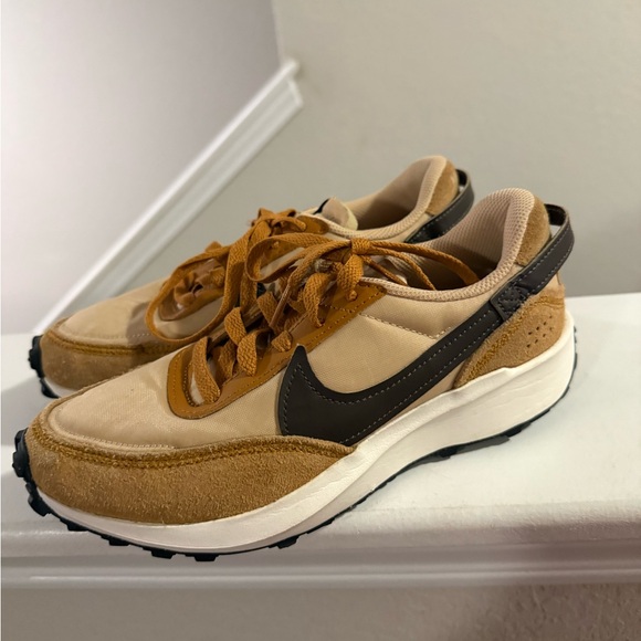 Nike Shoes - Nike Waffle Debut Womens Size 6.5 Sesame Baroque Brown Running Shoes